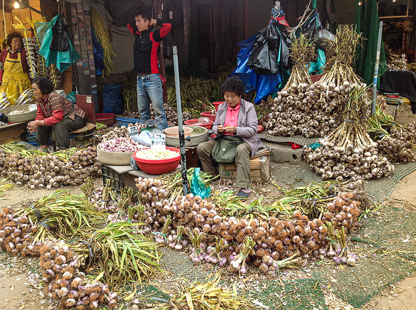 Garlic Vendors, Seoul, Korea